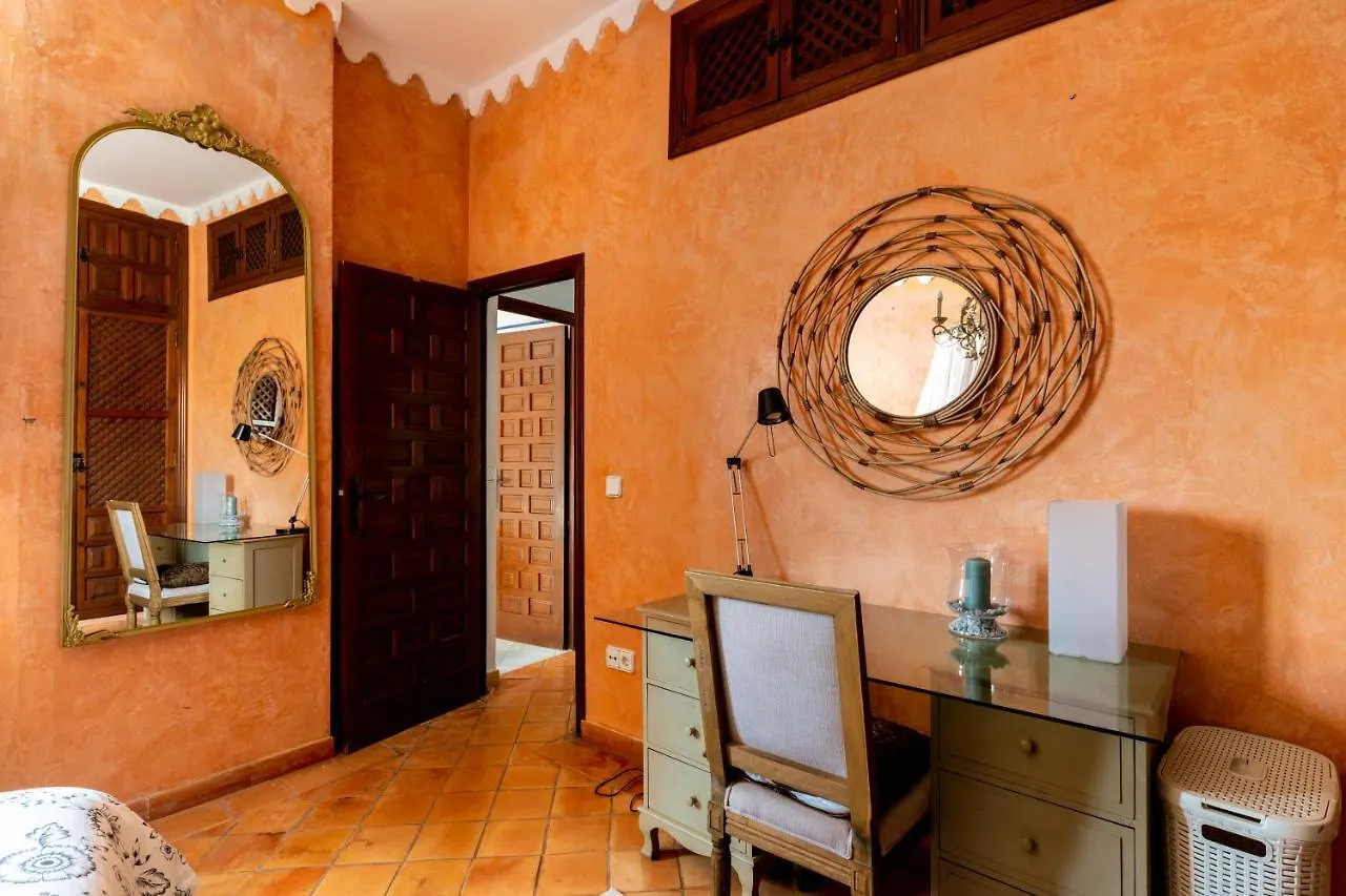 Atico Con Encanto En Sierpes Seville