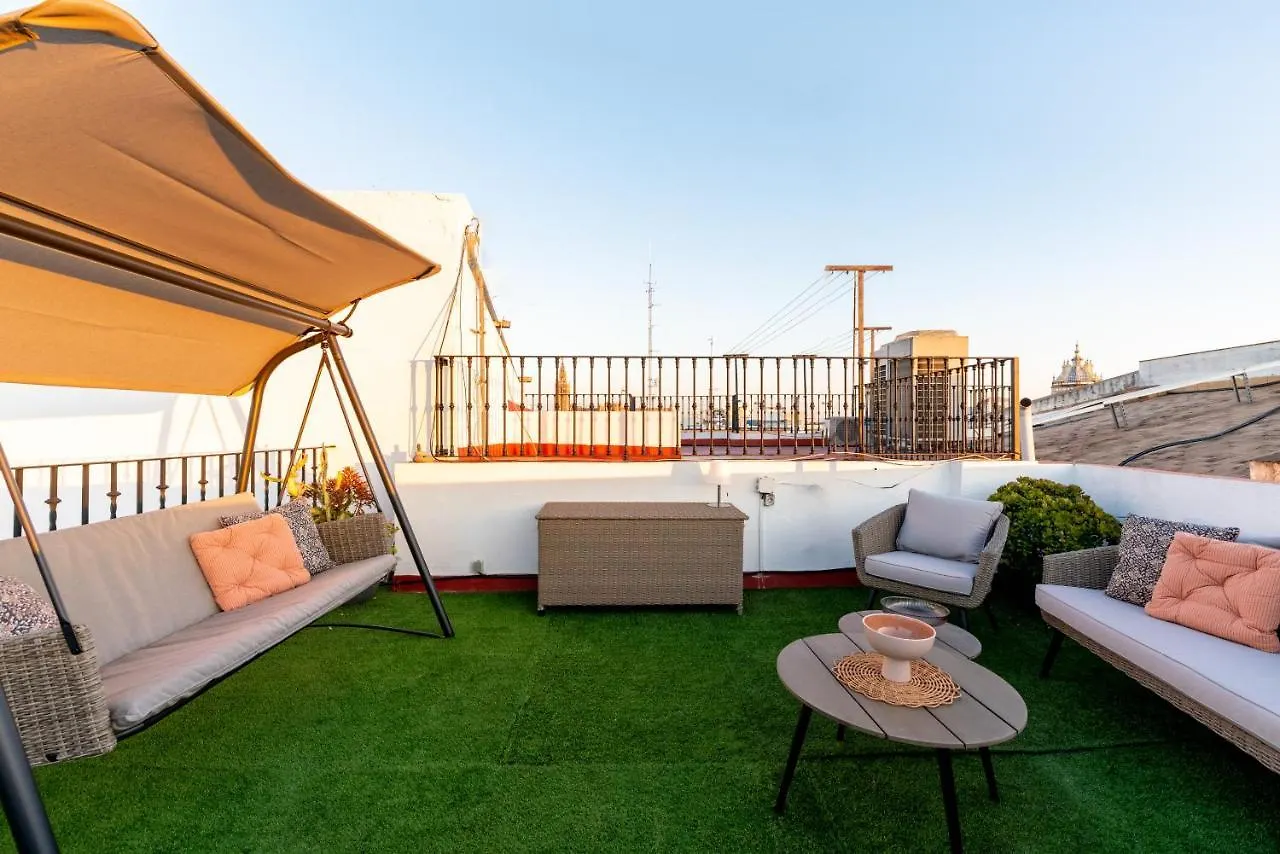 Atico Con Encanto En Sierpes Seville Apartment