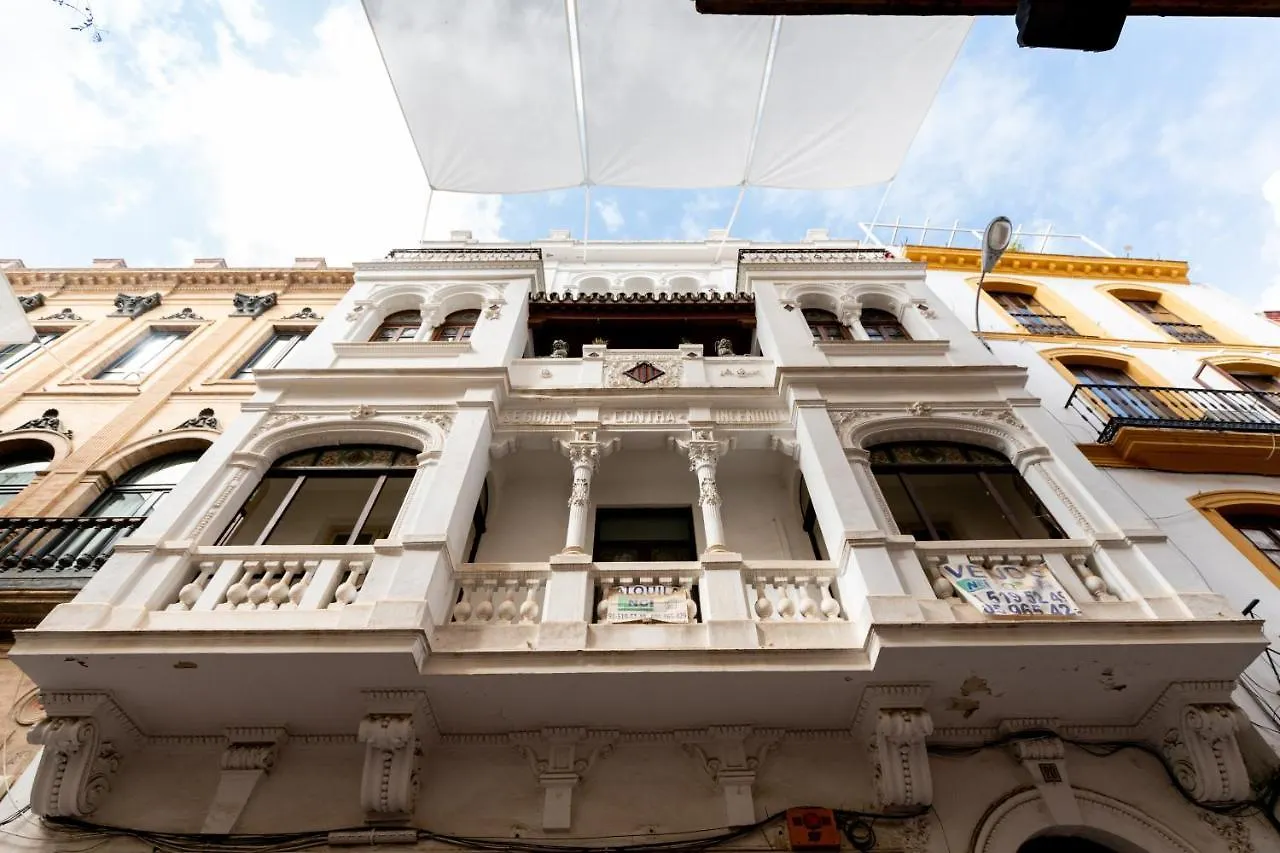 Atico Con Encanto En Sierpes Seville